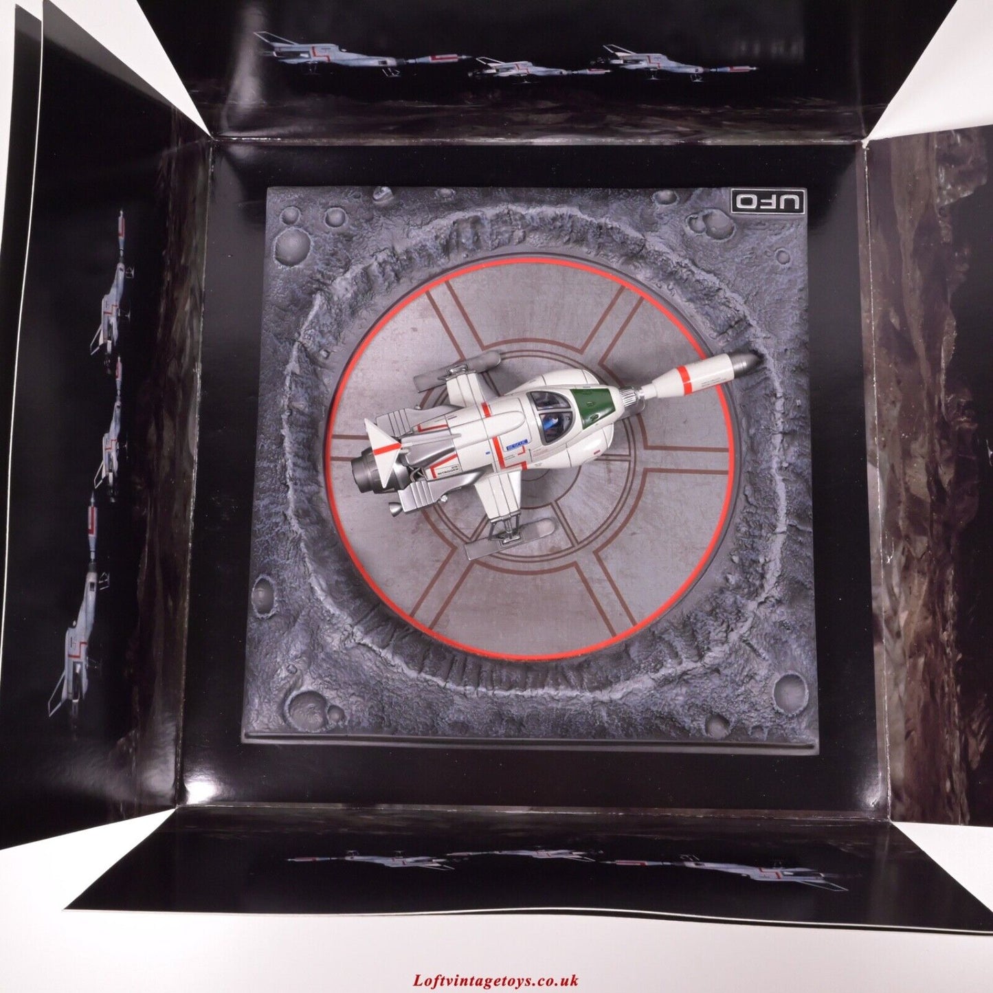 Sixteen 12 UFO SHADO Interceptor mit Startkrateranzeige - UFO-1