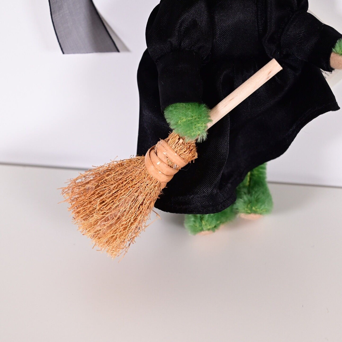 Steiff – Böse Hexe, Mini-Teddybär – 661860 / Ltd Ed