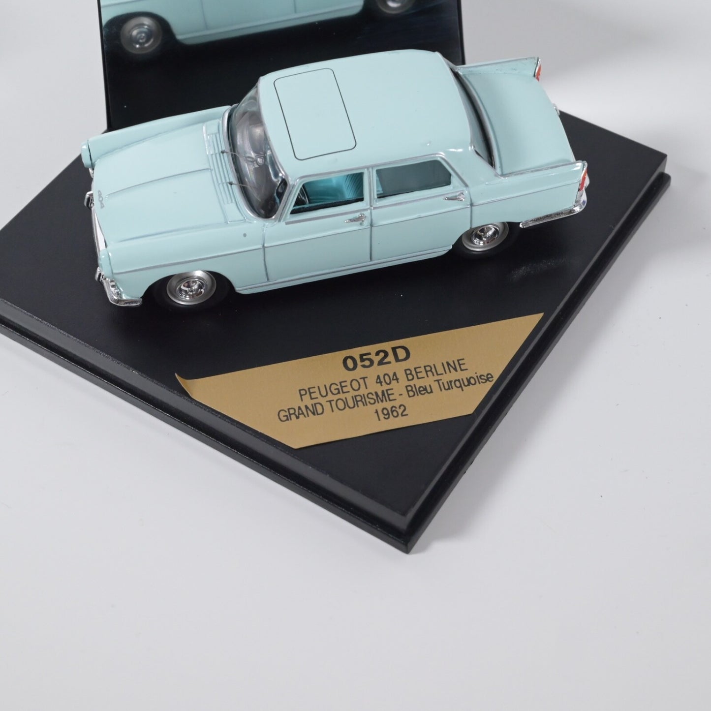 Vitesse 052D 1/43 Peugeot 404 Berline Grand Tourisme 1962