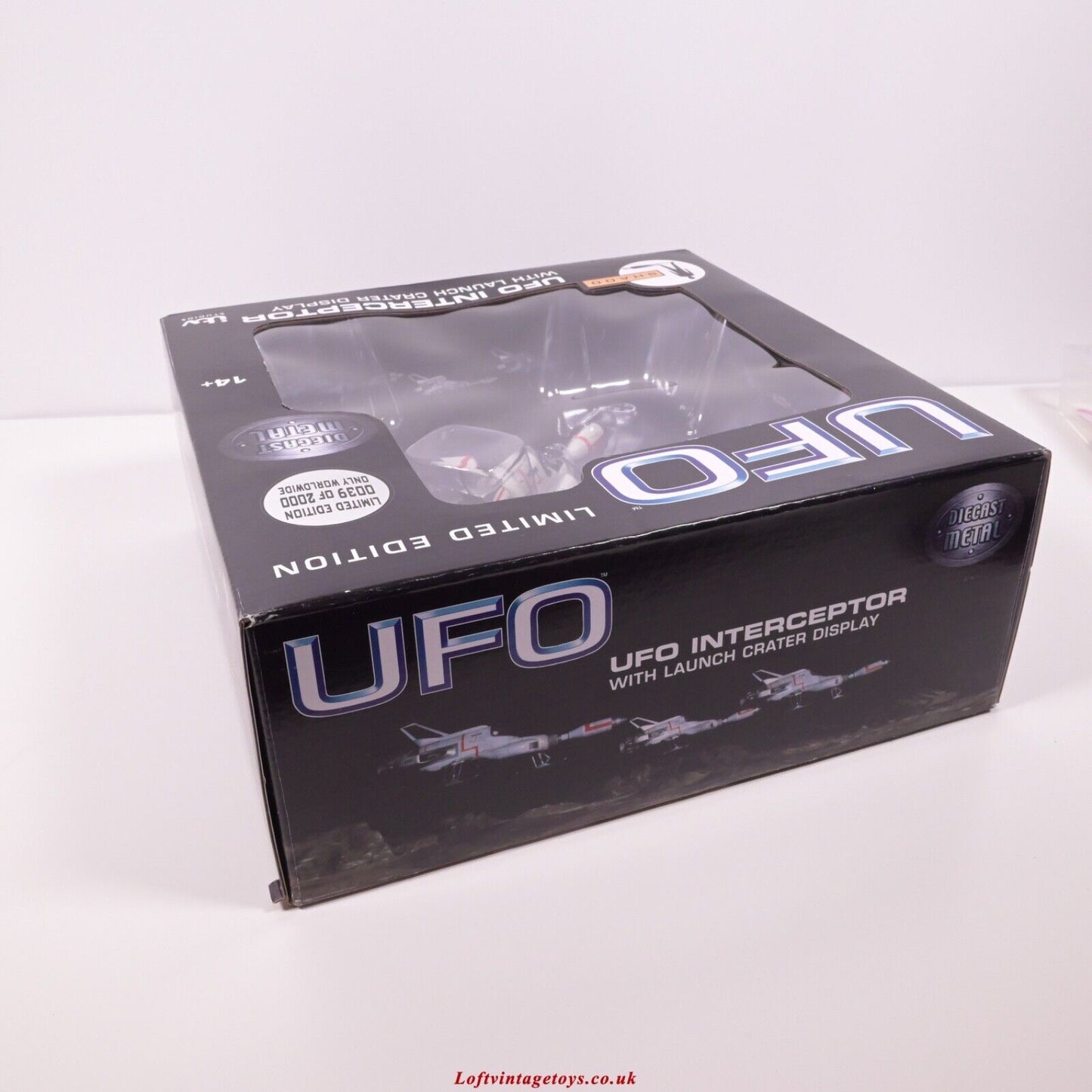 Sixteen 12 UFO SHADO Interceptor mit Startkrateranzeige - UFO-1