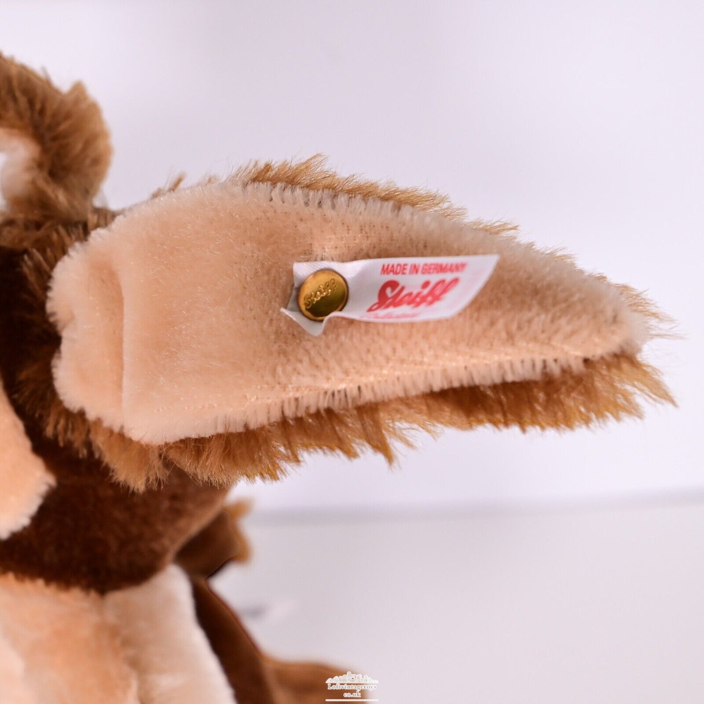 Steiff Wile E Coyote from Looney Tunes - LTD ED of 1,500 / 355035