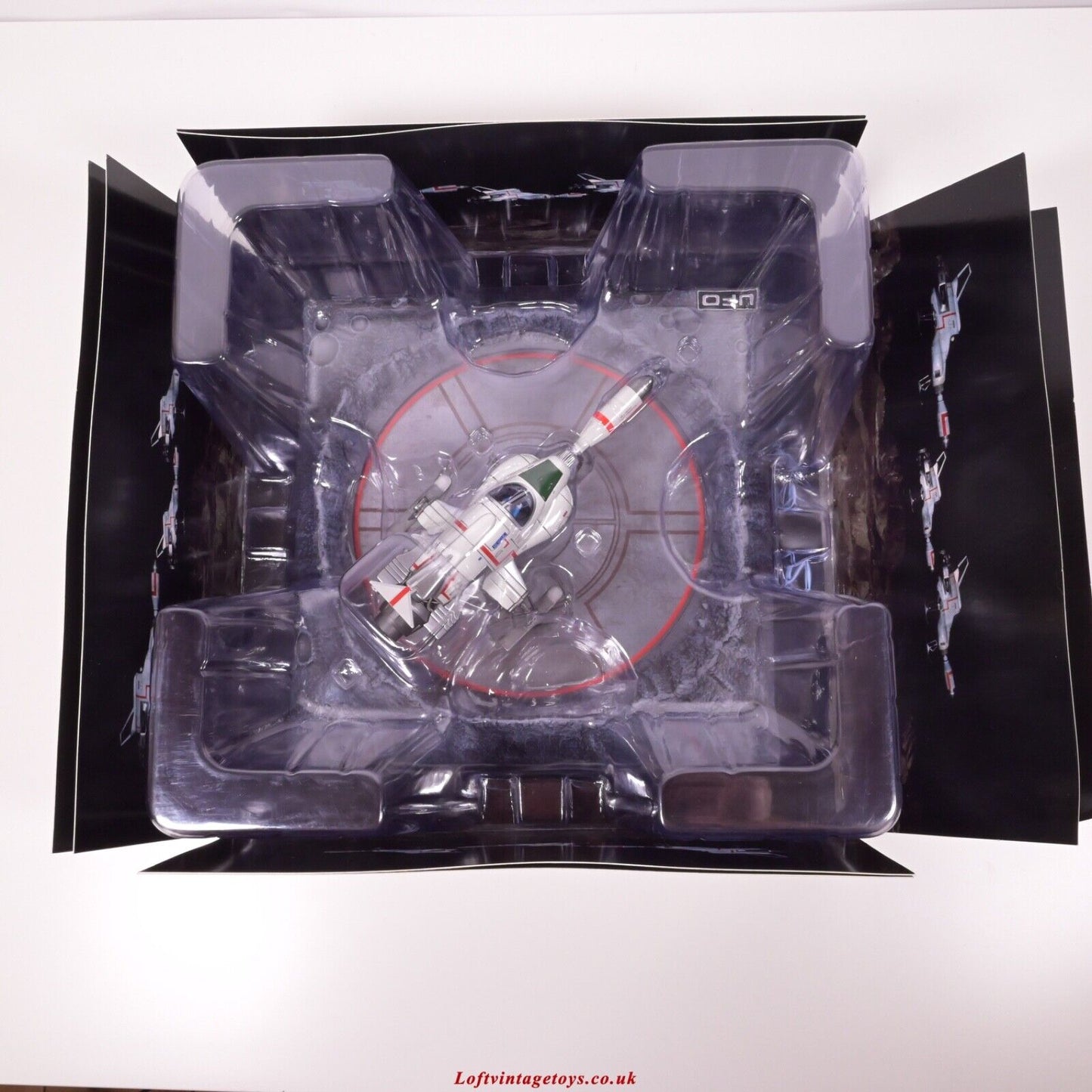 Sixteen 12 UFO SHADO Interceptor mit Startkrateranzeige - UFO-1