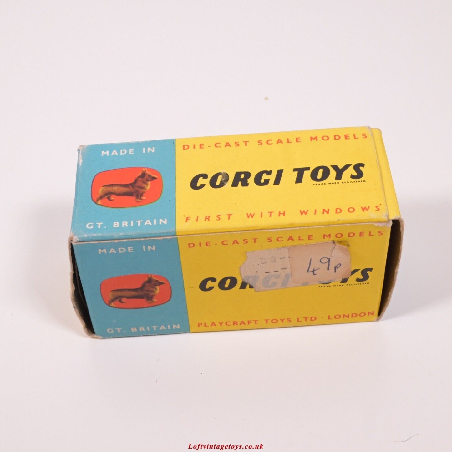 Corgi 462 Commer 'HAMMONDS' Van - Rare (2)