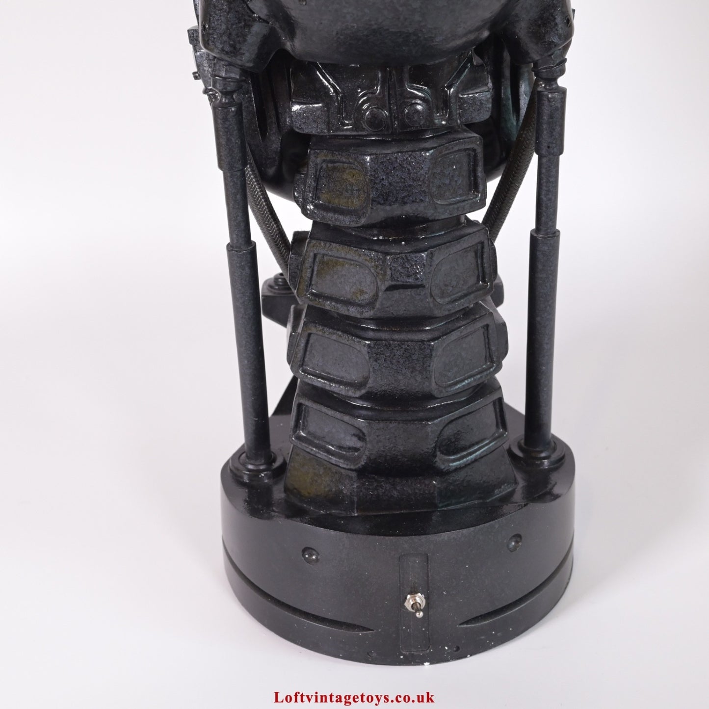 Sideshow 1:1 Scale Terminator Salvation T-700 Endoskull With Led Eyes