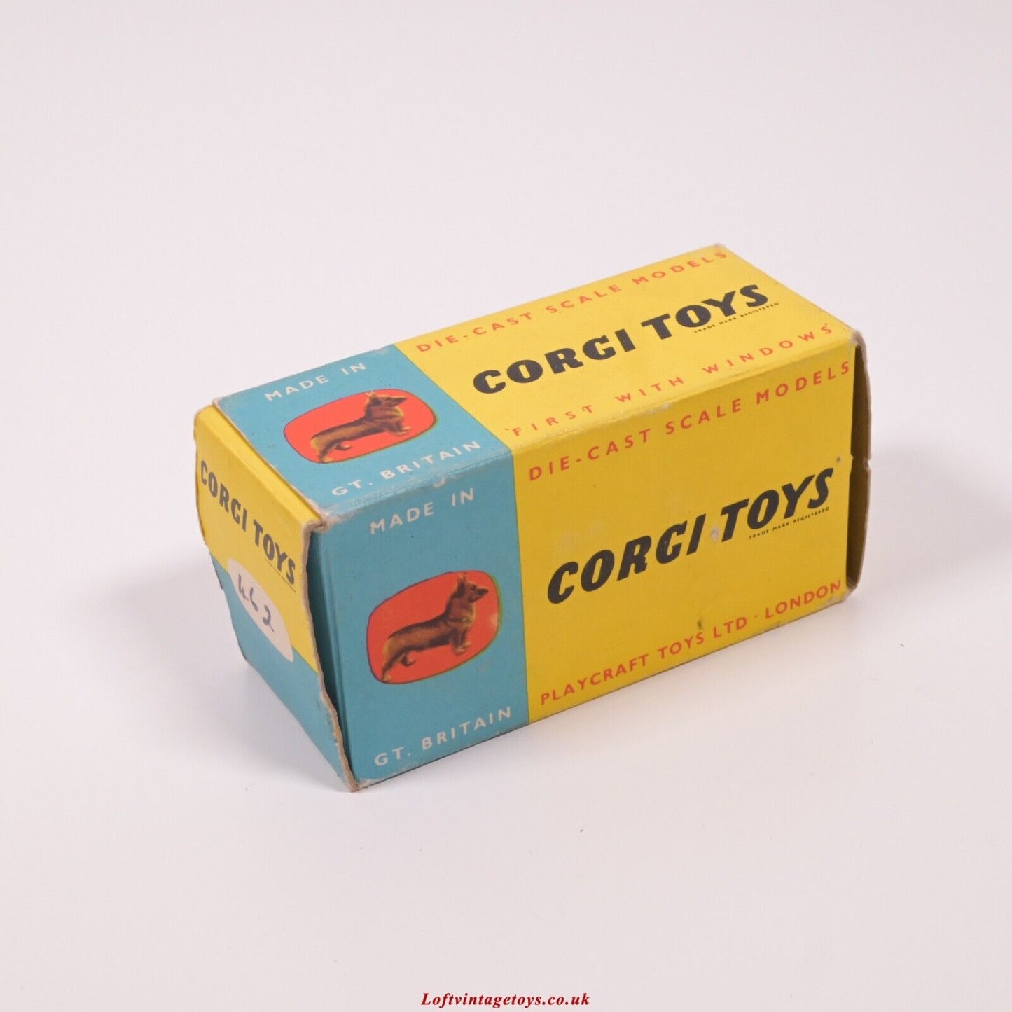 Corgi 462 Commer 'HAMMONDS' Van - Rare (2)