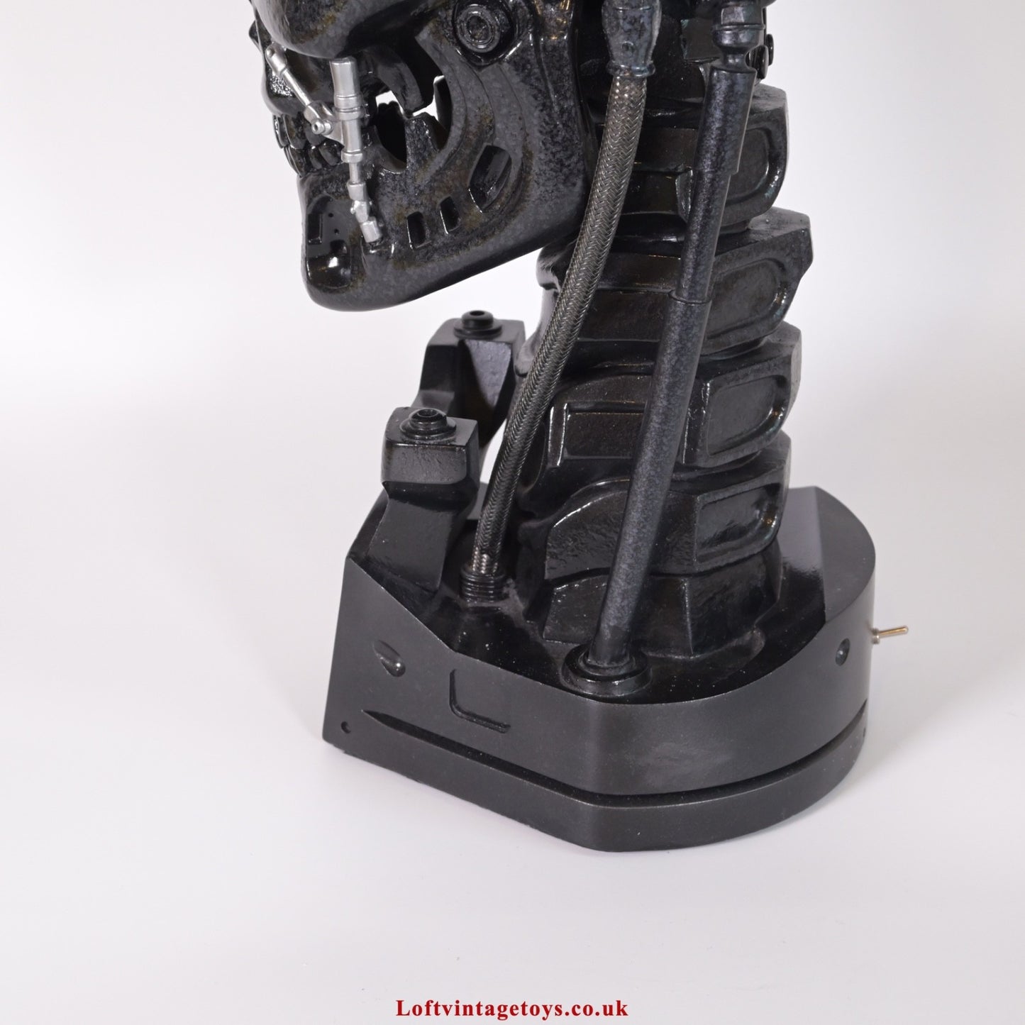 Sideshow 1:1 Scale Terminator Salvation T-700 Endoskull With Led Eyes