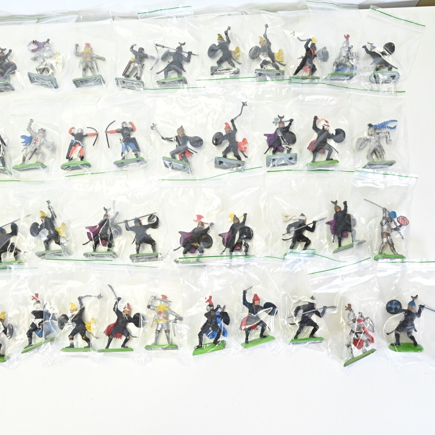 Britains Deetail Figures in Individual Bags * 66