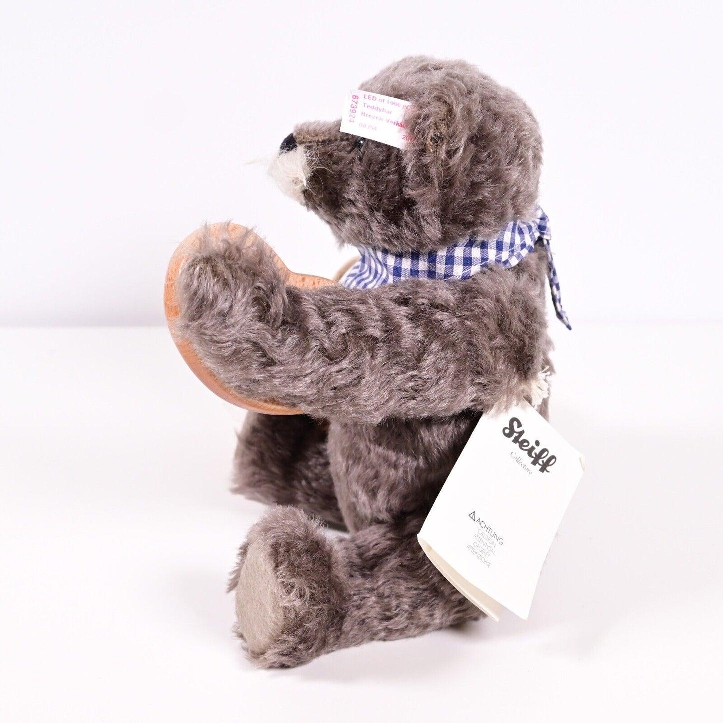 Steiff Oktoberfest Pretzel Seller - Ltd Ed / 673924