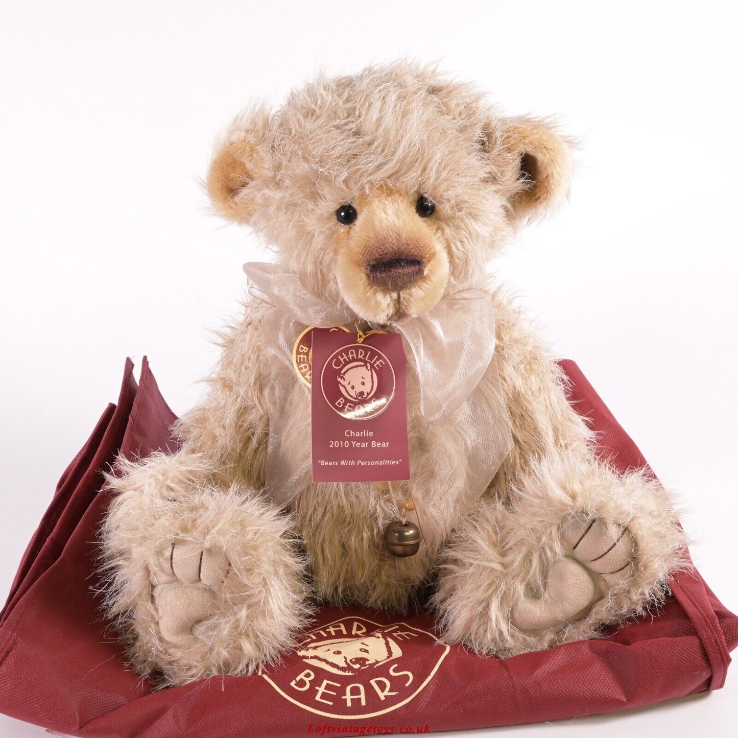 Charlie Bears 2010 Year Bear 'Hug Number 2'