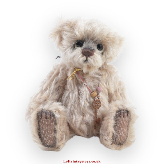 Charlie Bears Viola from the Minimo Collection, Ltd Edition of 1200