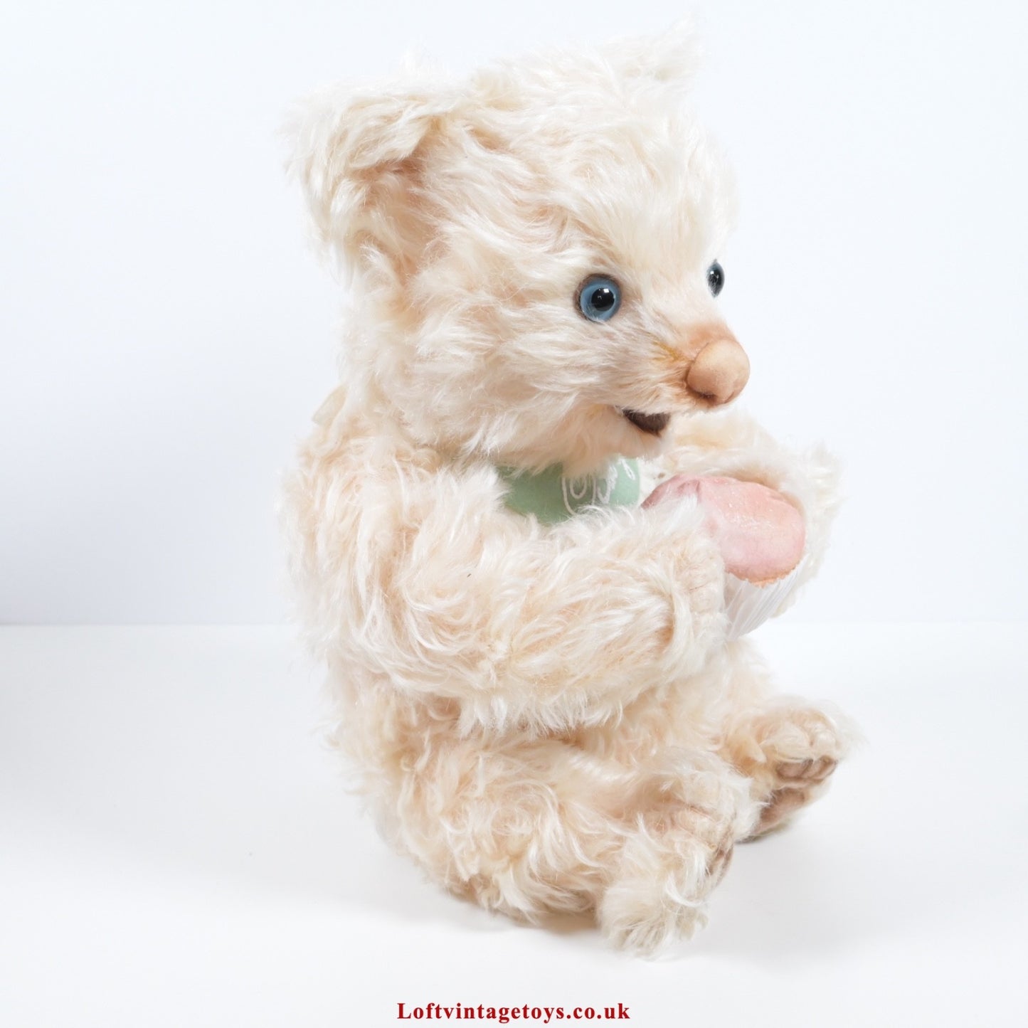 R John Wright Cupcake From The Teddy Bear Bake Shoppe Collection, Ltd Ed of 300