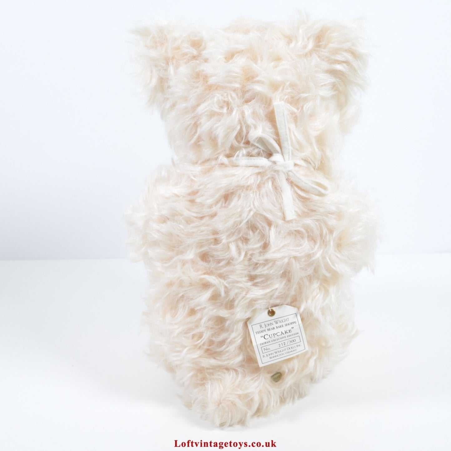 R John Wright Cupcake From The Teddy Bear Bake Shoppe Collection, Ltd Ed of 300