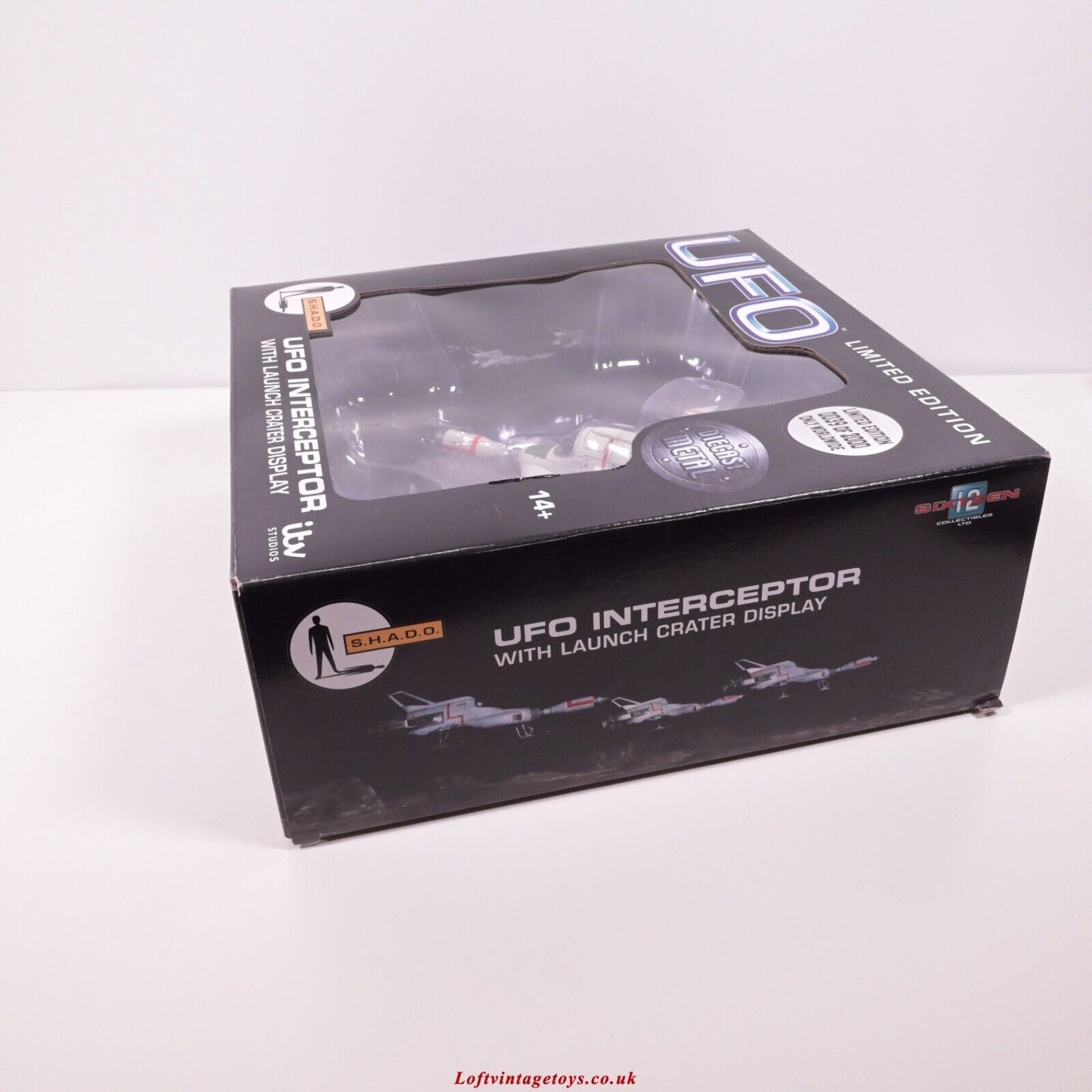 Sixteen 12 UFO SHADO Interceptor mit Startkrateranzeige - UFO-1