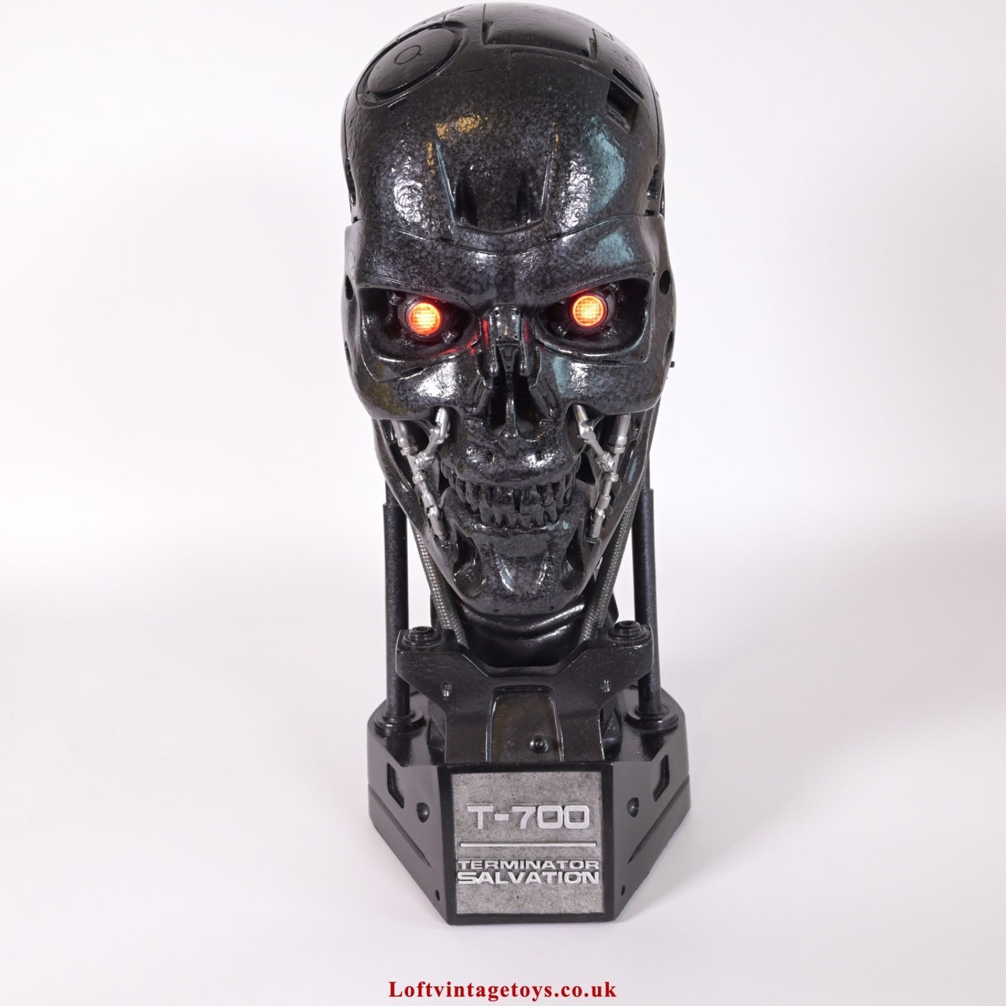 Sideshow 1:1 Scale Terminator Salvation T-700 Endoskull With Led Eyes