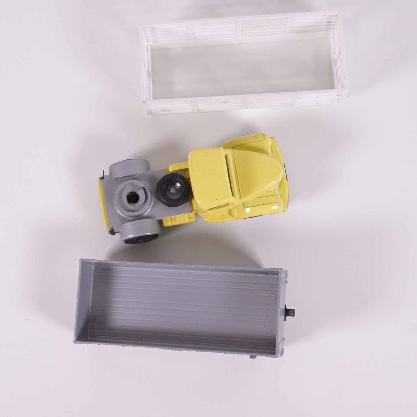 Dinky 424 Commer Cabrio-Sattelzug-Set mit Originalverpackung