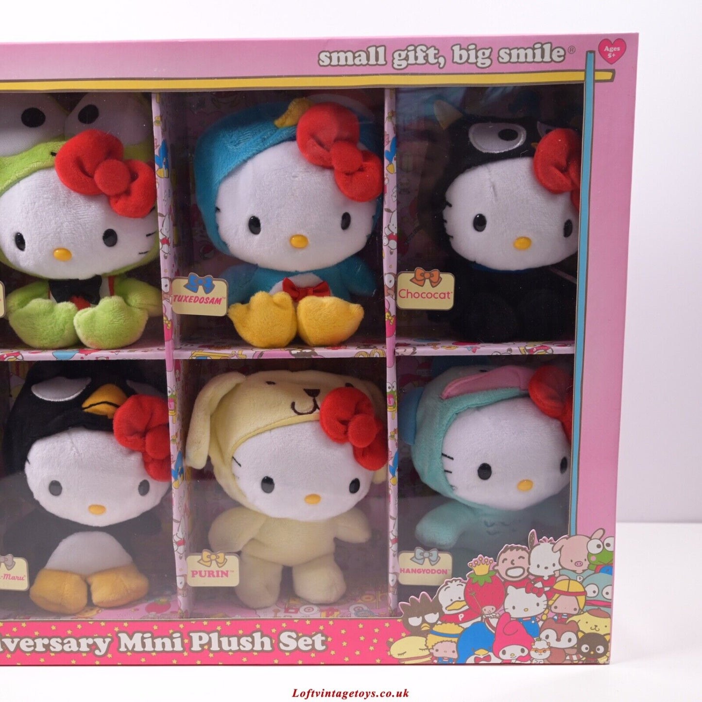 Hello Kitty 50. Jubiläum, 8-teiliges Mini-Plüschset – Neu und versiegelt