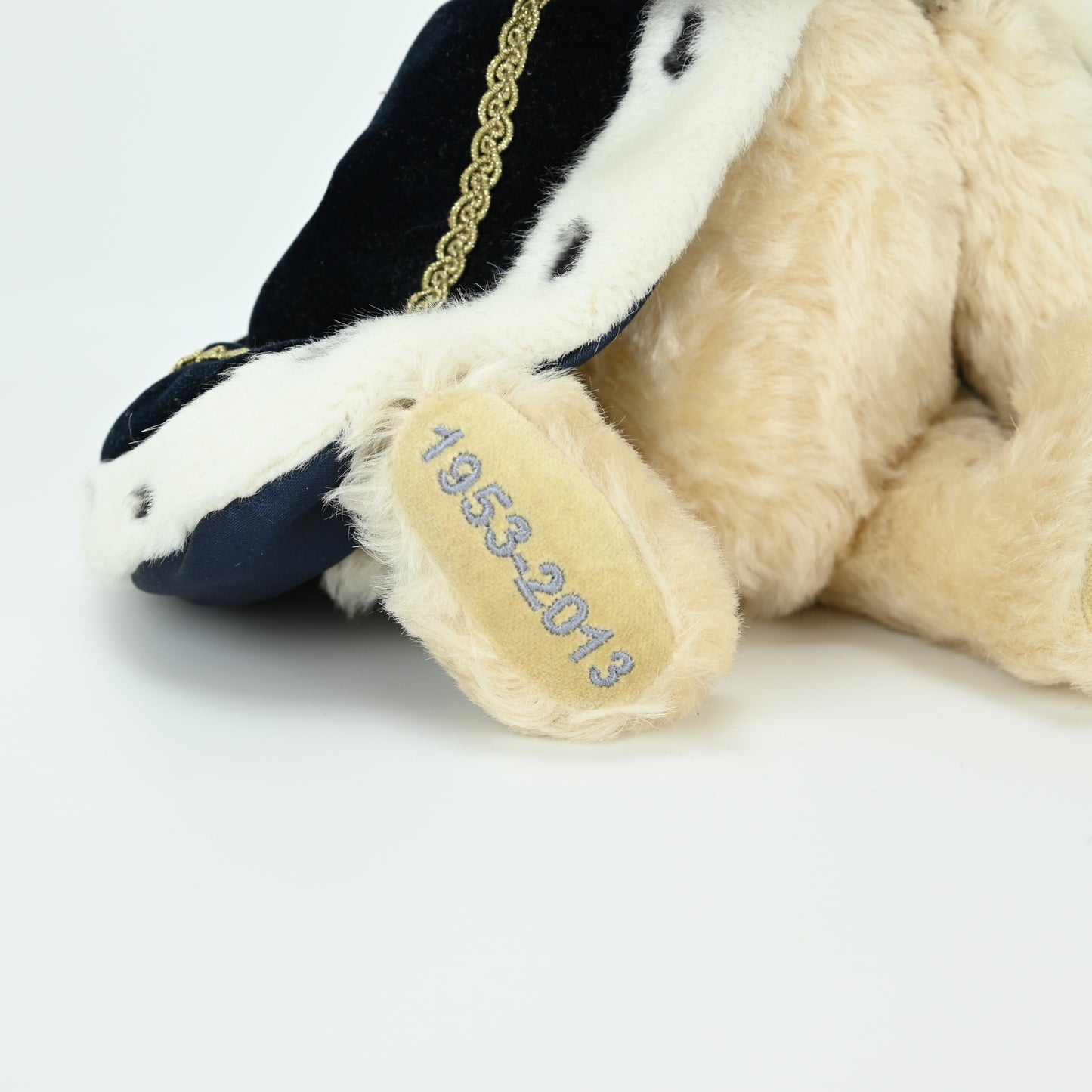 Steiff Diamond Coronation Teddybär – 664250 mit Box