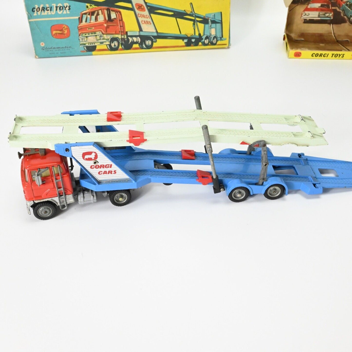 Corgi 1138 Car Transporter With Ford Tilt Cab