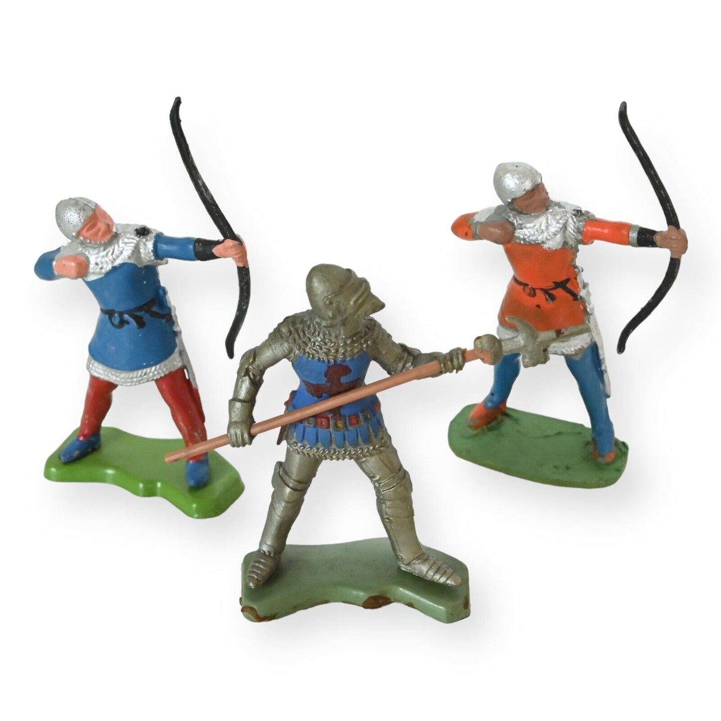40 Britains Soldiers with Plastic Bases