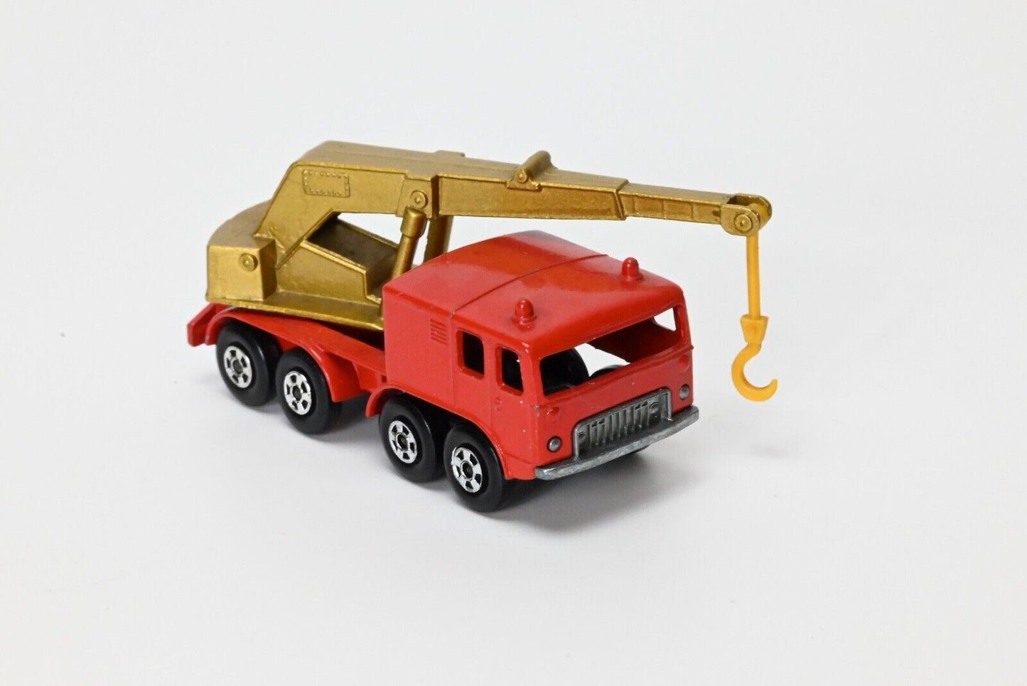 Matchbox Superfast No.30 8-wheel Crane Truck