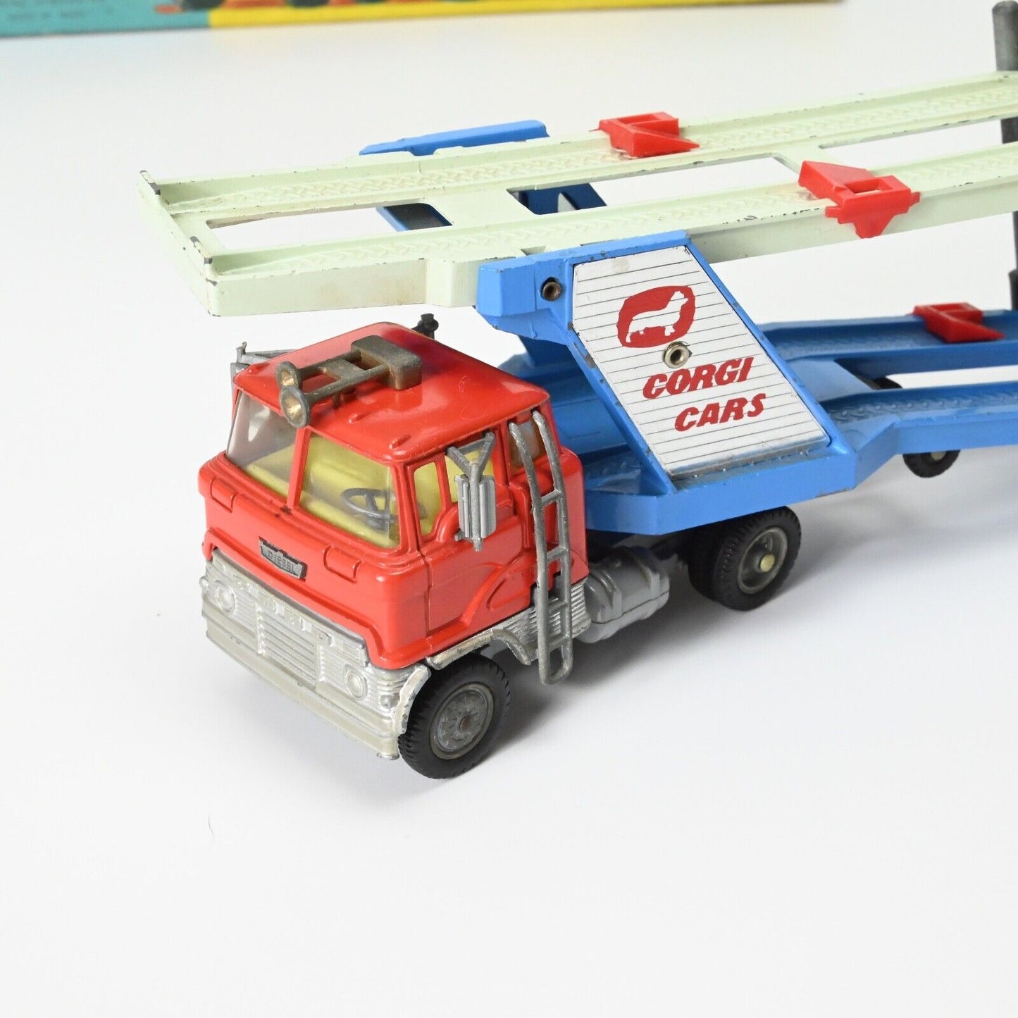 Corgi 1138 Car Transporter With Ford Tilt Cab