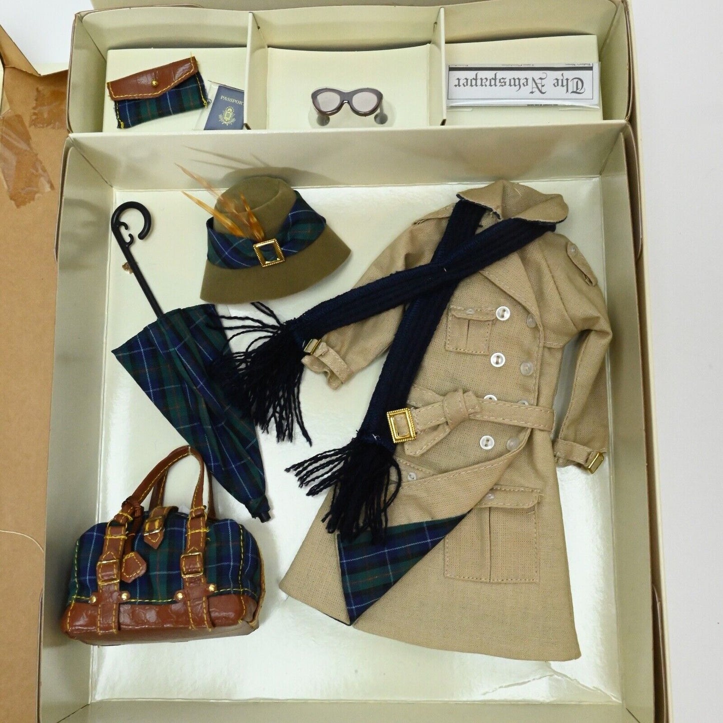 Mattel Barbie True Brit Accessory Pack: Gold Label #J0941