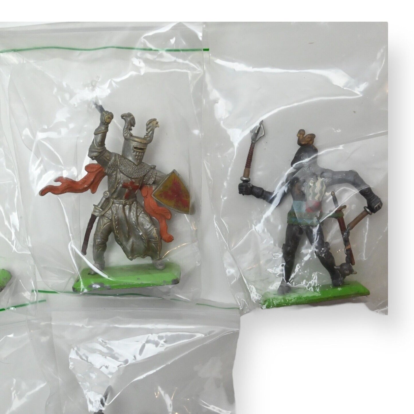 Britains Deetail Medieval Knights LOT * 14 (lot7)