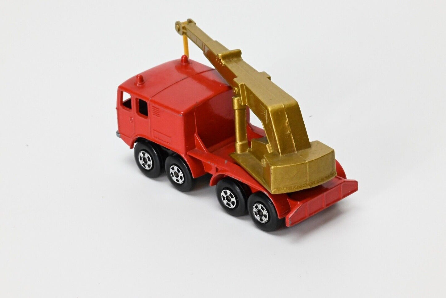 Matchbox Superfast No.30 8-wheel Crane Truck