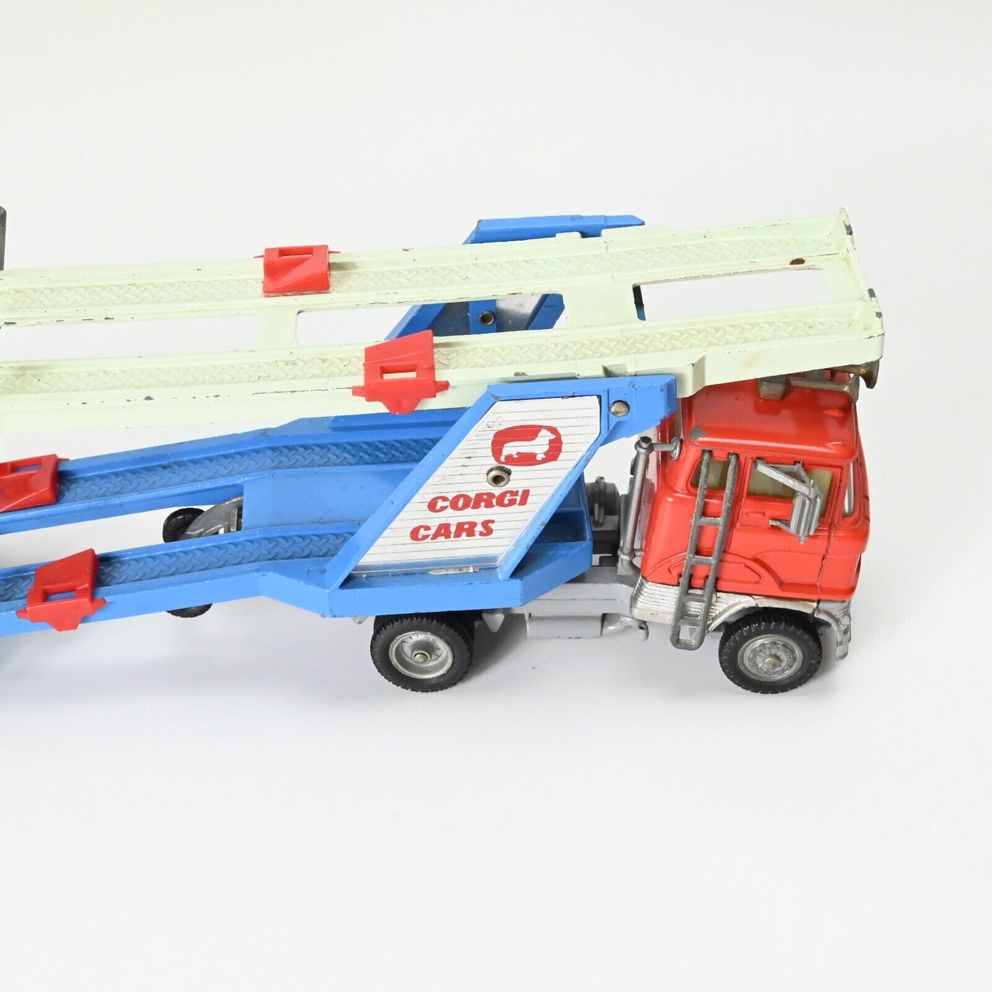 Corgi 1138 Car Transporter With Ford Tilt Cab