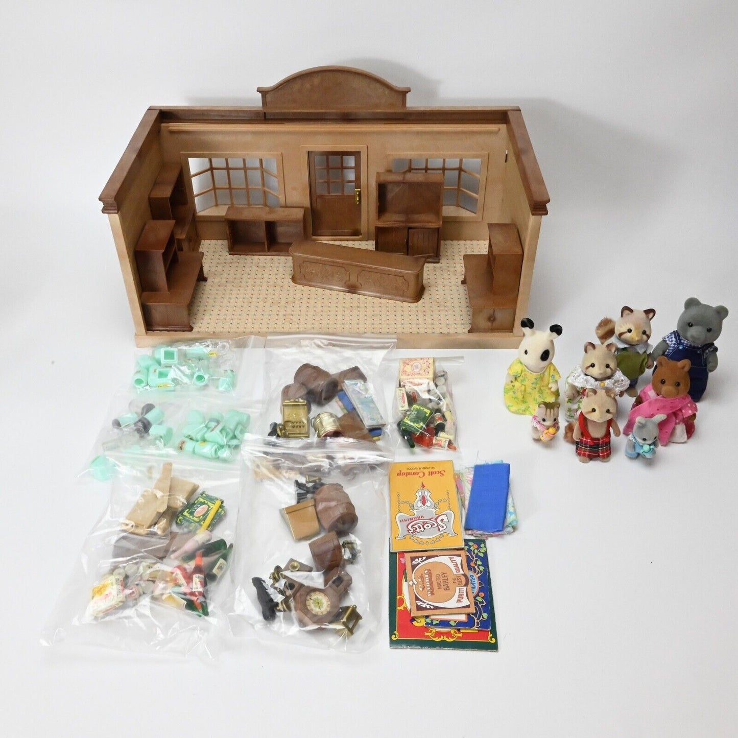 Sylvanian Families Village Store - TOMY in Original Box