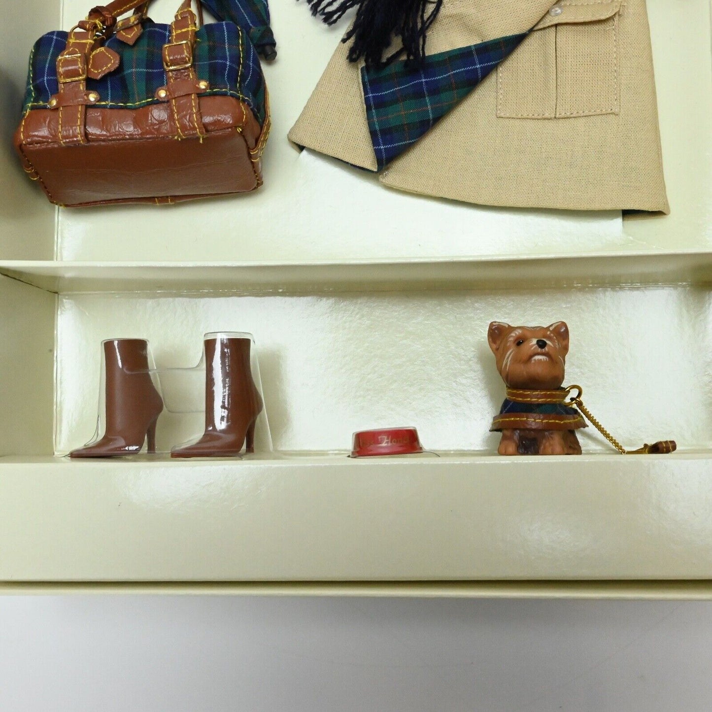 Mattel Barbie True Brit Accessory Pack: Gold Label #J0941