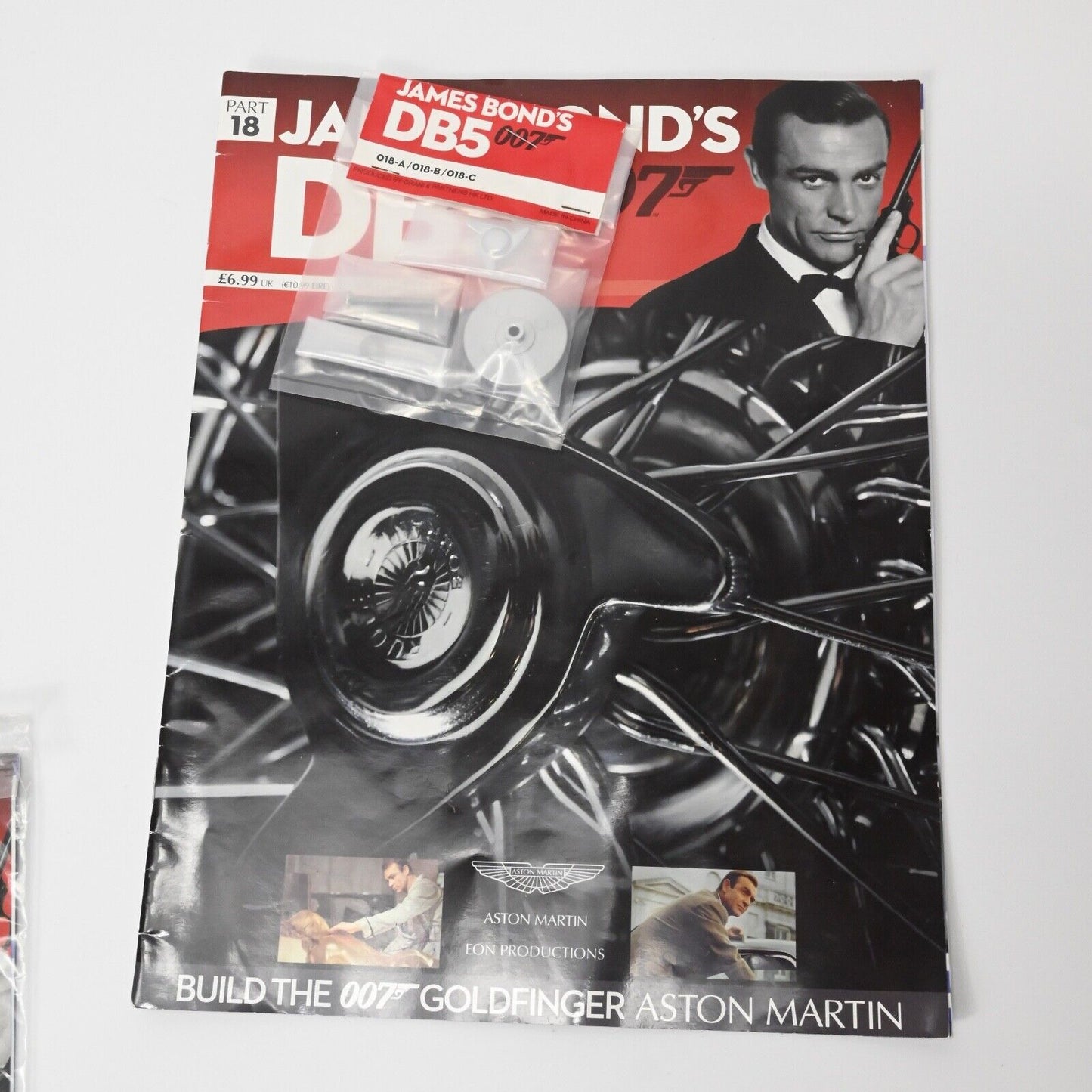 James Bond 007 – Goldfinger Aston Martin DB5 im Maßstab 1:8 * 7 Lose