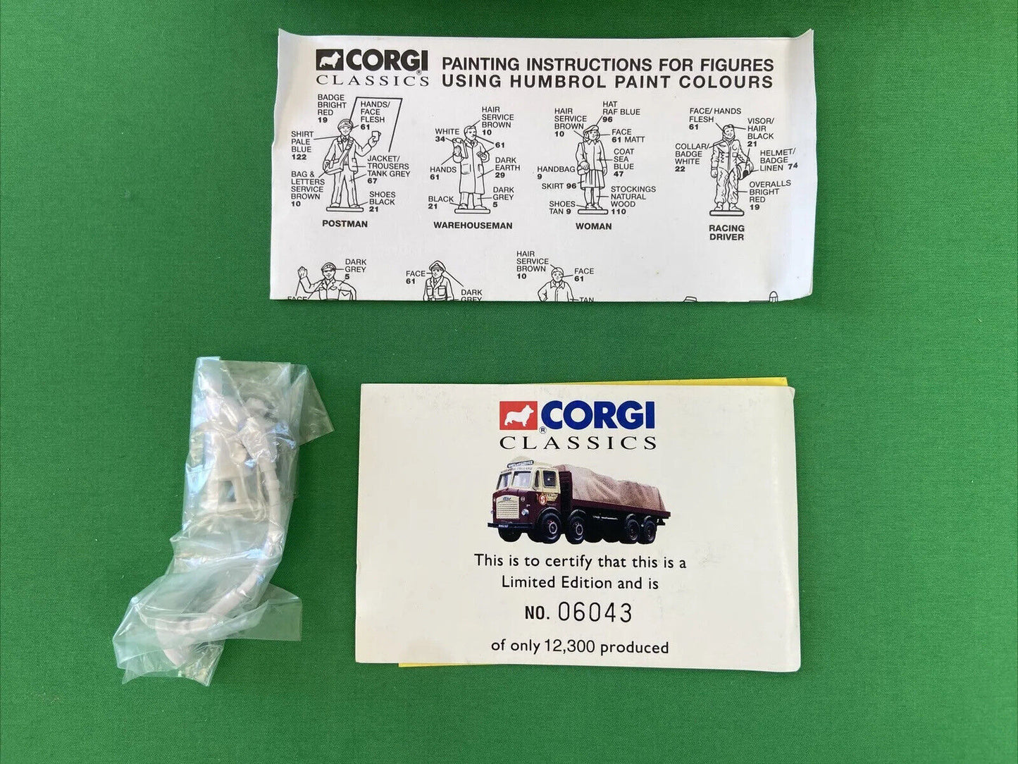Corgi 24501 J & A Smith of Maddiston Leyland 8 Wheel Rigid Truck with Load Set