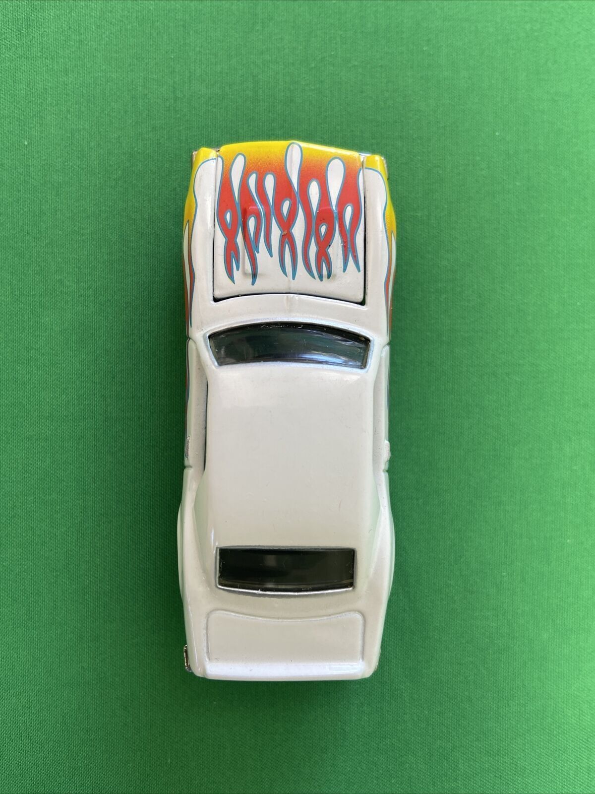 Hotwheels 1967 Heavy Chevy Flames Design - Nr Mint Condition