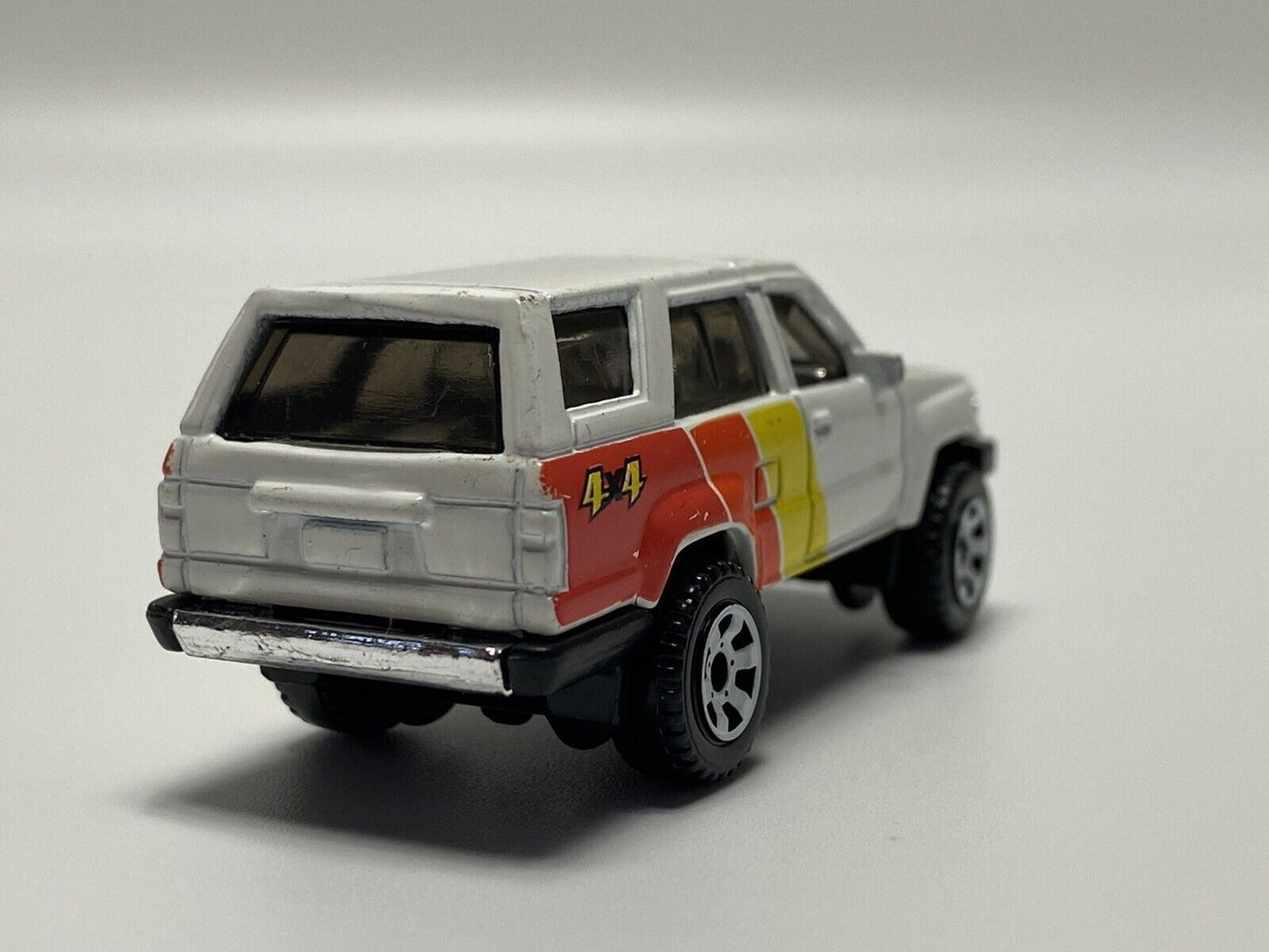 MATCHBOX TOYOTA WHITE 4RUNNER CAR 1985 -RARE