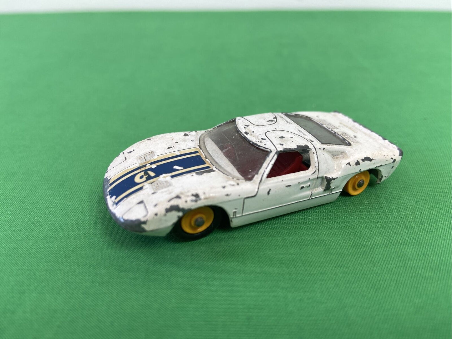 SAMMLUNG VON 6 MACHBOX/LESNEY-AUTOS