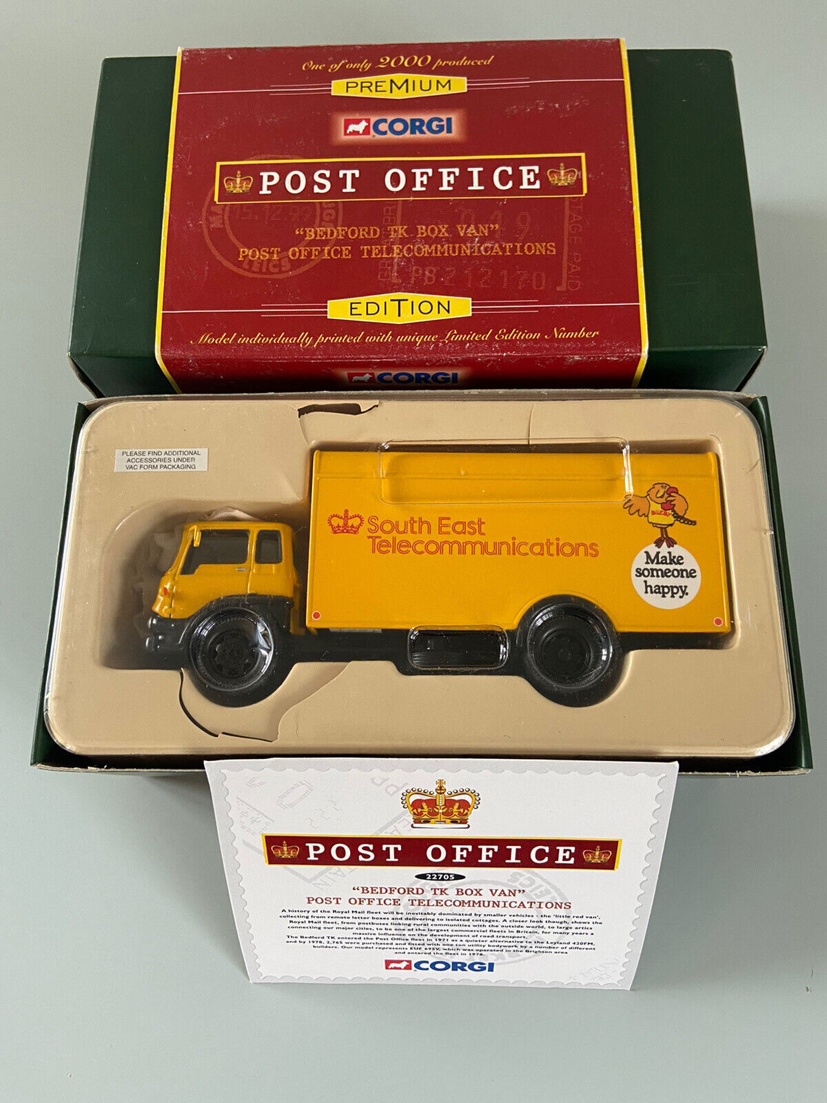 Corgi Premium Edition 22705 – Bedford TK Kastenwagen mit Koffer