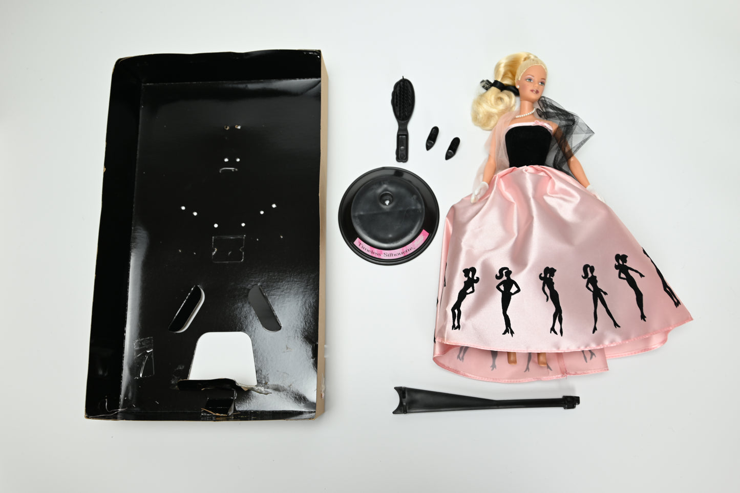 Barbie set of 2 dolls - Inc Timeless Silhouette and Movie Star