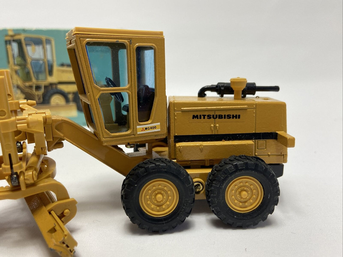 MITSUBISHI MG 400 GRADER SHINSEI 1:50 WITH BOX & INNER PACKAGING - RARE