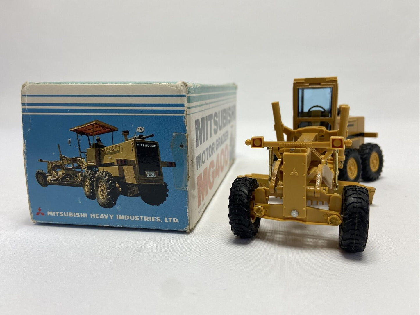 MITSUBISHI MG 400 GRADER SHINSEI 1:50 WITH BOX & INNER PACKAGING - RARE