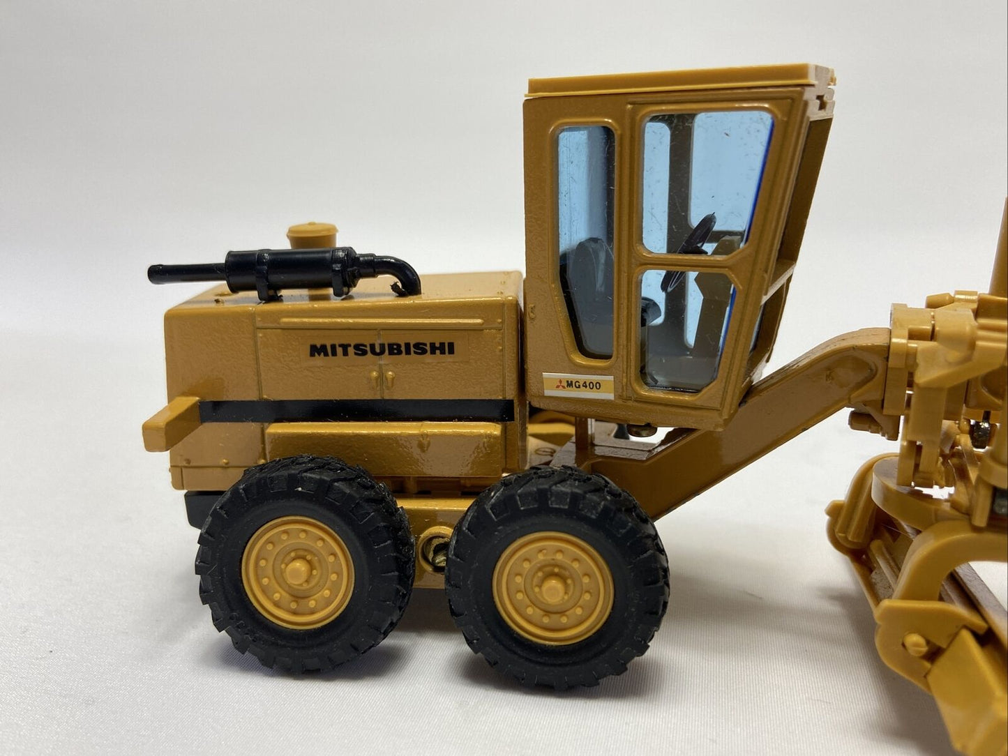 MITSUBISHI MG 400 GRADER SHINSEI 1:50 WITH BOX & INNER PACKAGING - RARE