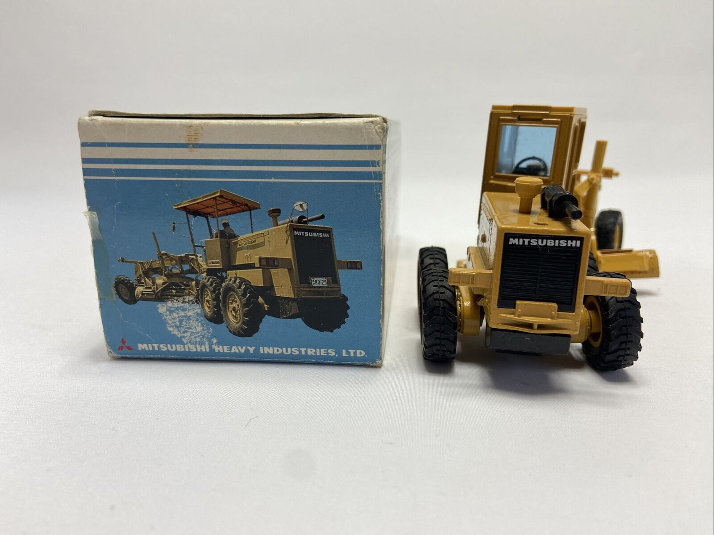 MITSUBISHI MG 400 GRADER SHINSEI 1:50 WITH BOX & INNER PACKAGING - RARE