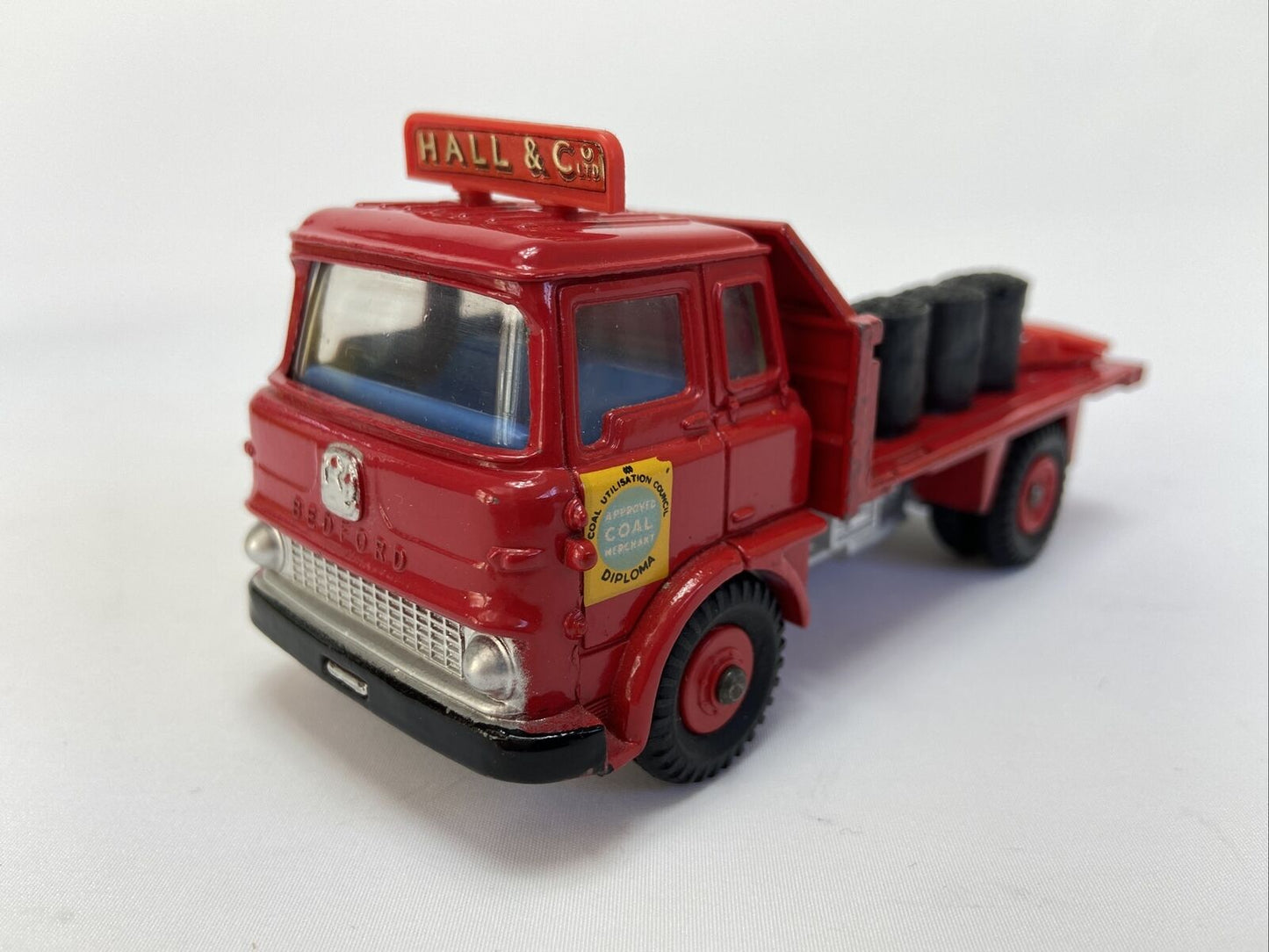 DINKY 425 BEDFORD TK COAL LORRY EXC CONDITION WITH BOX