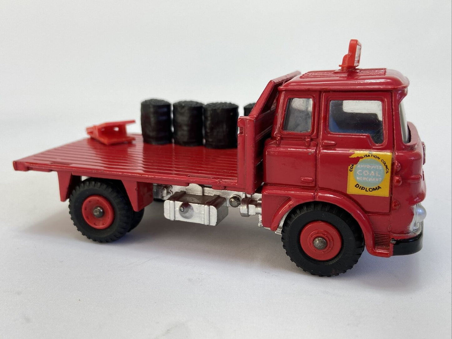 DINKY 425 BEDFORD TK COAL LORRY EXC CONDITION WITH BOX