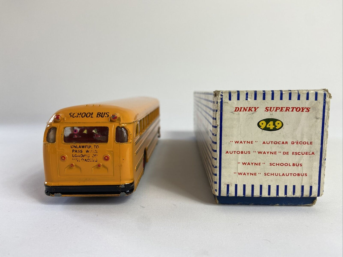 DINKY 949 WAYNE SCHOOL BUS RARE BLACK LINES IN ORIGINAL BOX