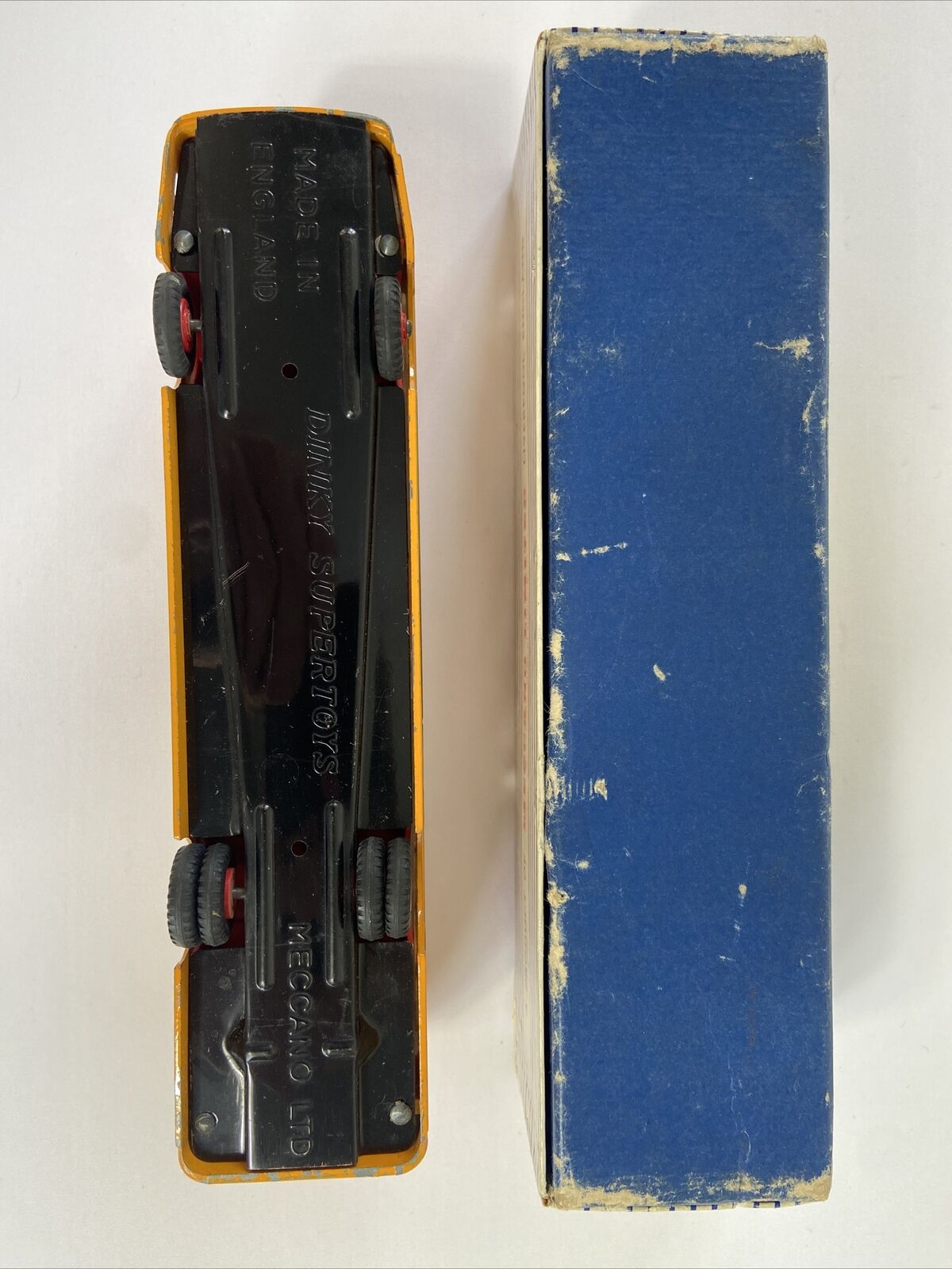 DINKY 949 WAYNE SCHOOL BUS RARE BLACK LINES IN ORIGINAL BOX