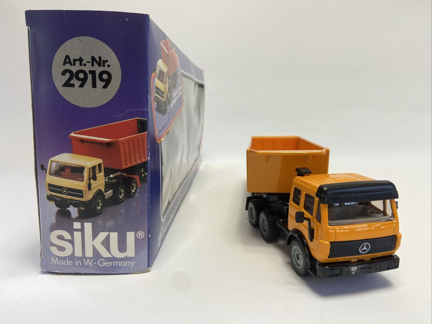 SIKU 2919 MERCEDES BENZ TIPPER TRUCK - MINT IN EXC BOX