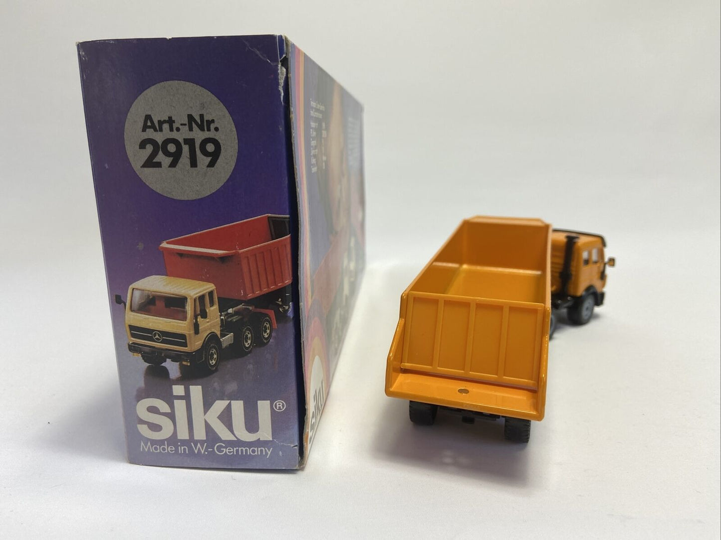 SIKU 2919 MERCEDES BENZ TIPPER TRUCK - MINT IN EXC BOX