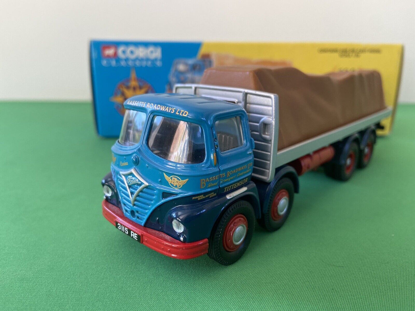 Corgi 13901 Foden S21 Mickey Mouse Bassett Roadway Excellent Condition With Box