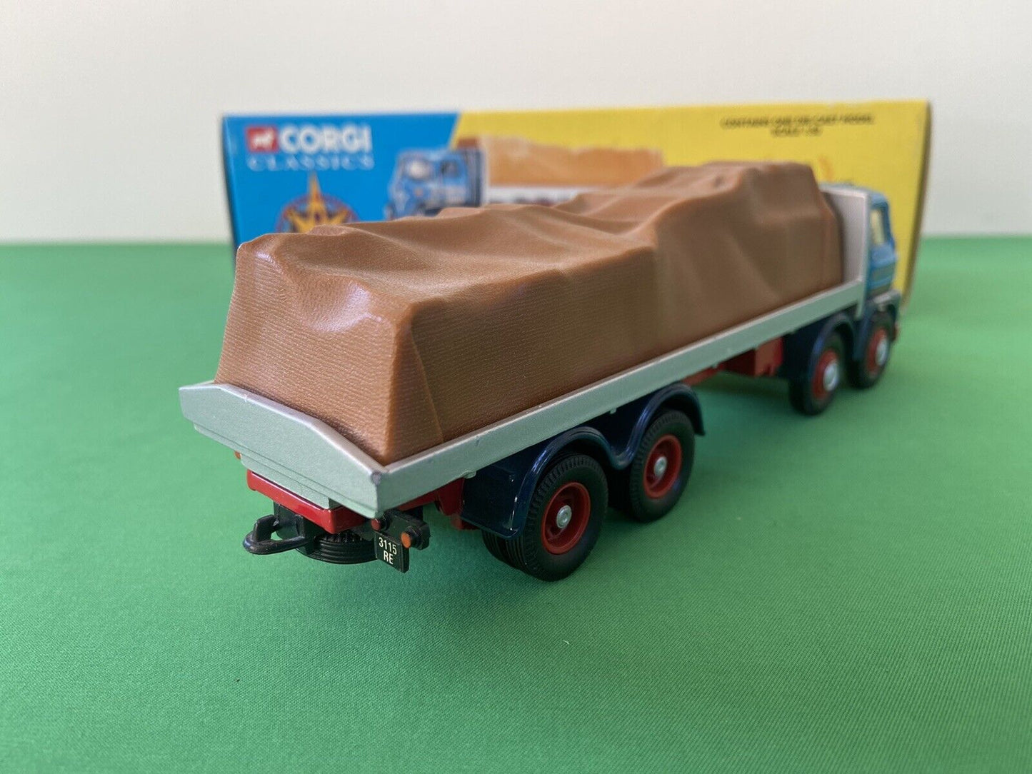 Corgi 13901 Foden S21 Mickey Mouse Bassett Roadway Excellent Condition With Box